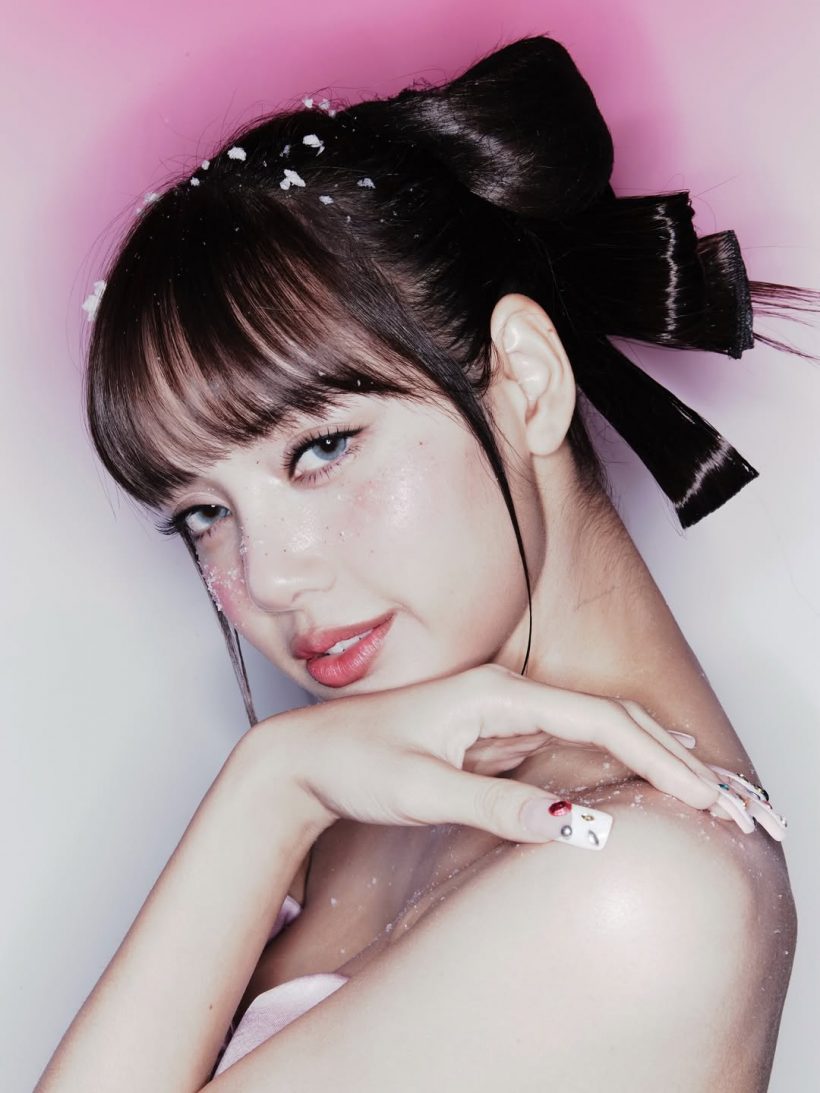 ไม่มีใครยอมใคร มัดรวมเหล่าคนบันเทิง เเต่งเต็มรับคริสต์มาส