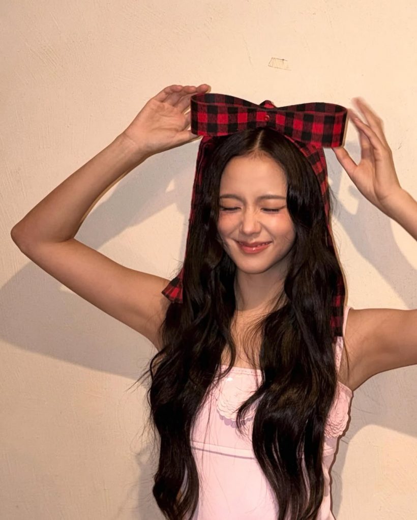 ไม่มีใครยอมใคร มัดรวมเหล่าคนบันเทิง เเต่งเต็มรับคริสต์มาส