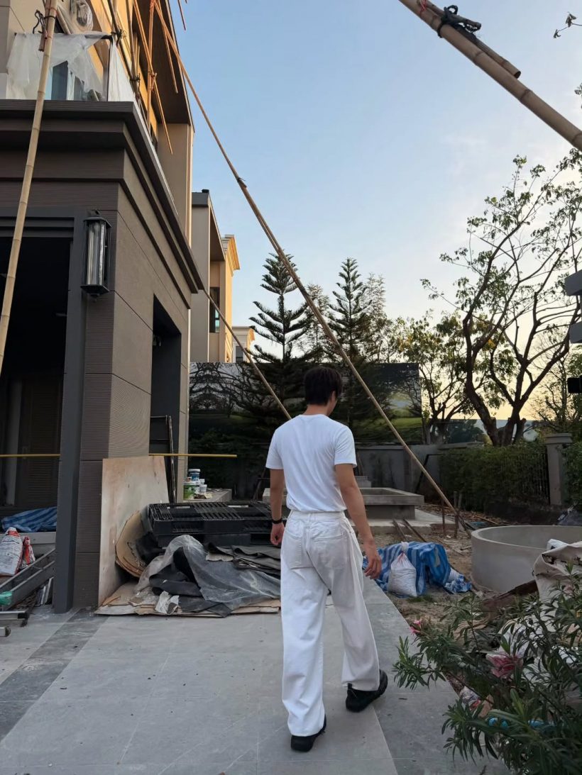 ไม่ธรรมดา! พระเอกดัง ทุ่มเงินปิดบ้านหรูได้ไว ธนาคารยังอึ้ง