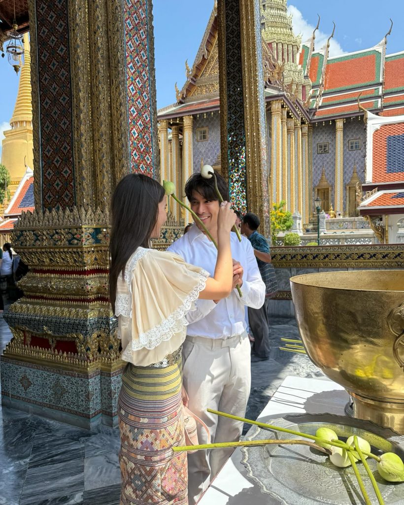 ส่องๆ ณเดชน์ญาญ่า สักการะพระแก้วมรกต ทำบุญแบบใดให้เหมือนงานแต่ง