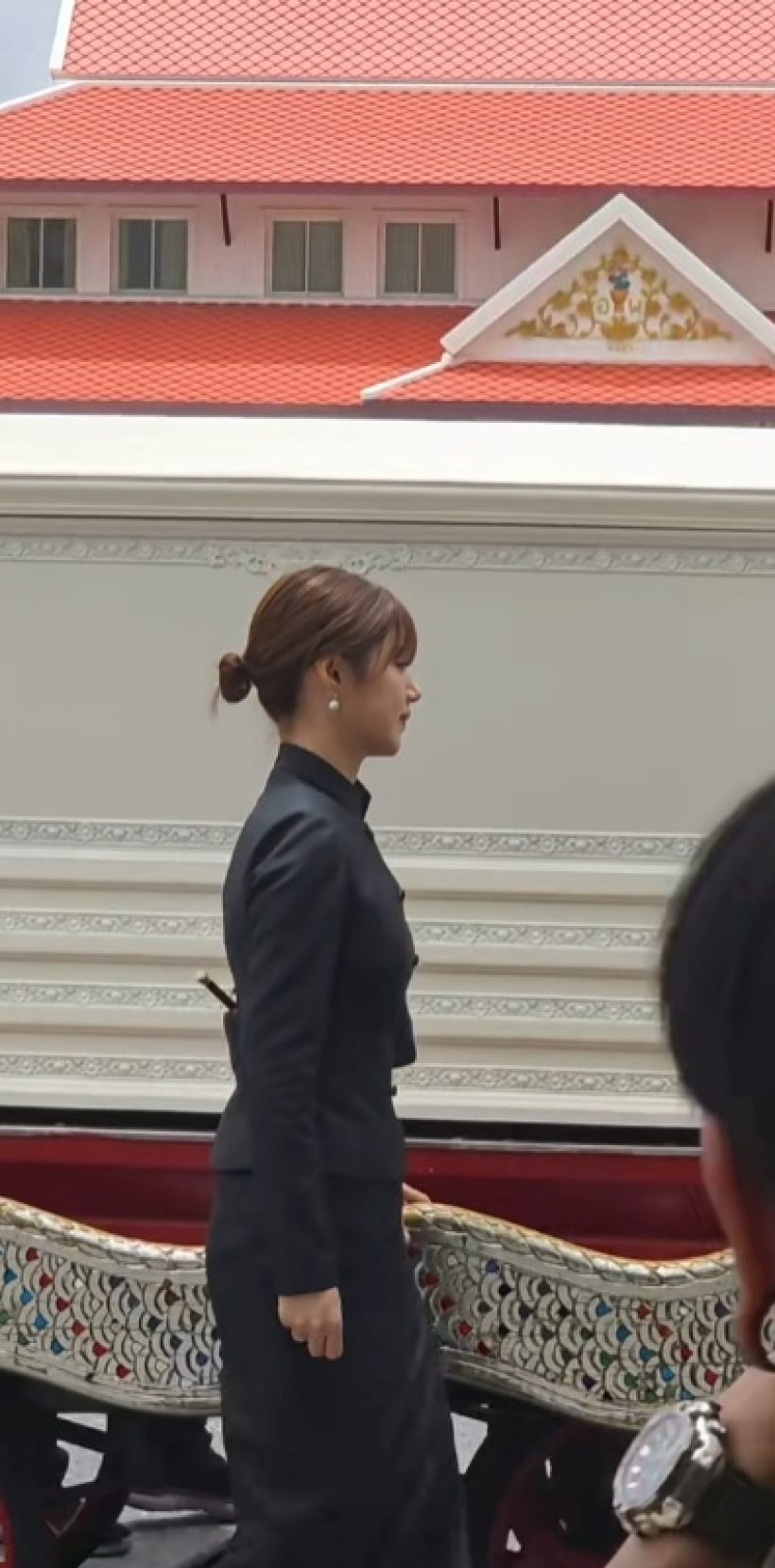 ชื่นชมครอบครัวนีระสิงห์ สอนลูกสาวดีมาก หลังเห็นภาพนี้ของเฟย์