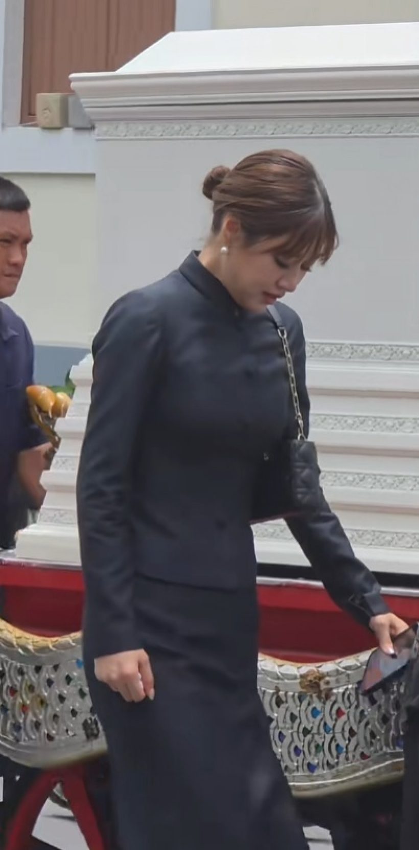 ชื่นชมครอบครัวนีระสิงห์ สอนลูกสาวดีมาก หลังเห็นภาพนี้ของเฟย์