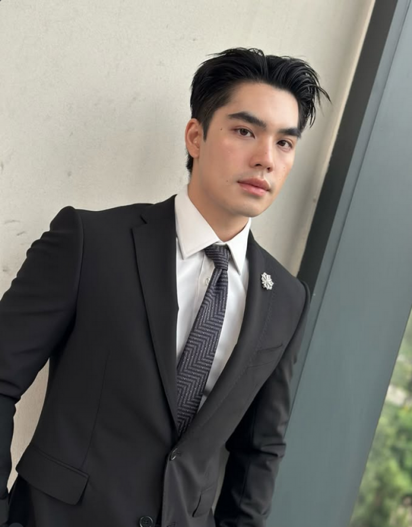 เอม สรรเพชญ์ แจงดราม่าปมเดือดใช้เส้นพ่อดู๋ สัญญา พากย์เสียงซุปเปอร์แมน