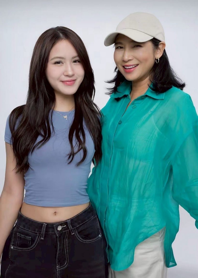 เเฟนๆตาค้าง ลูกสาว นุ่น ดารัณ สวยระดับนางเอก