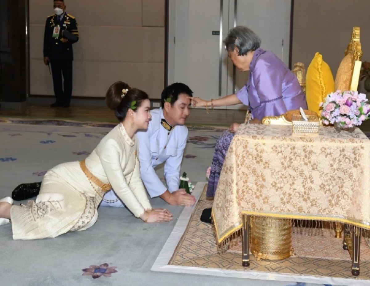 ซาบซึ้งในพระมหากรุณาธิคุณ "หมิง จิรกิติยา" เข้ารับพระราชทานน้ำสังข์สมรส