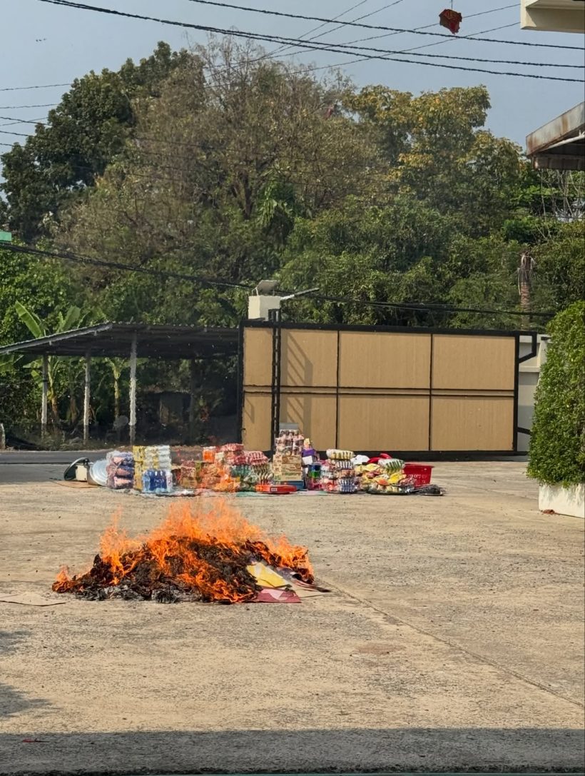 พร้อม ทีปกร เปิดภาพไหว้ตรุษจีน แต่บ้านแย่งซีนเต็มๆ