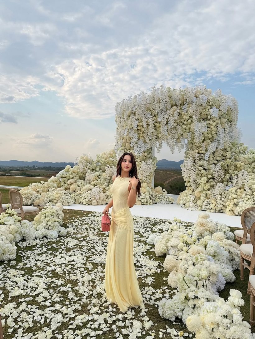 เธอคนนี้ ออร่าเจ้าสาวพุ่งมาก เตรียมวิวาห์สามีสุดหล่อ