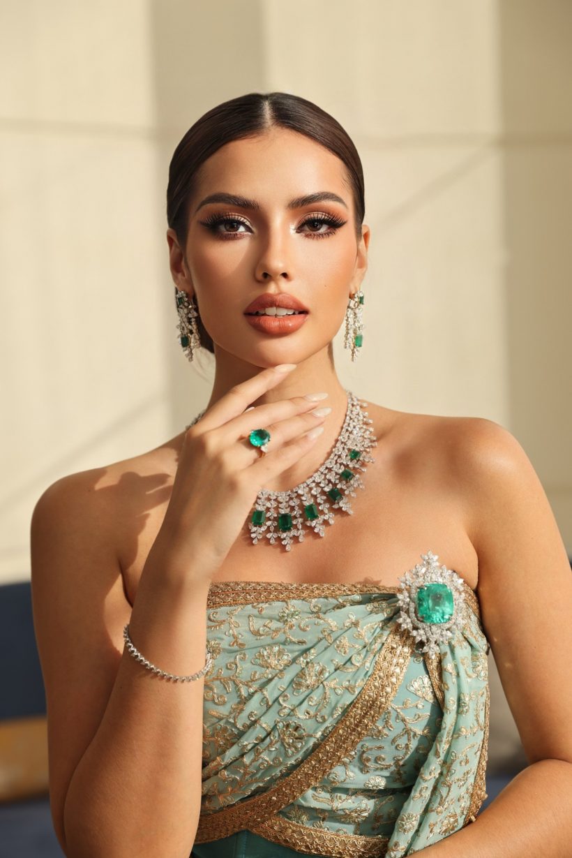 ใบหน้าดุจเทพปั้น เเอนโทเนีย กับชุดไทยคือที่สุดของความสวย