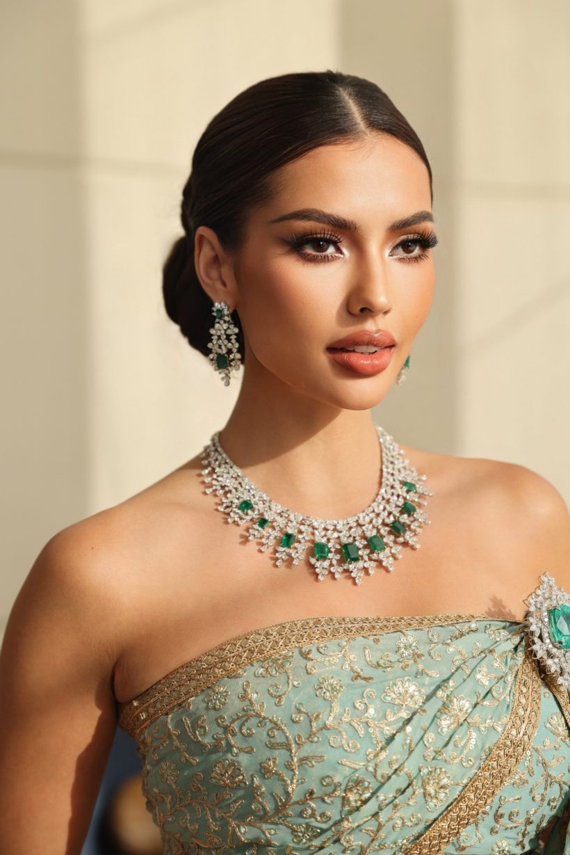 ใบหน้าดุจเทพปั้น เเอนโทเนีย กับชุดไทยคือที่สุดของความสวย