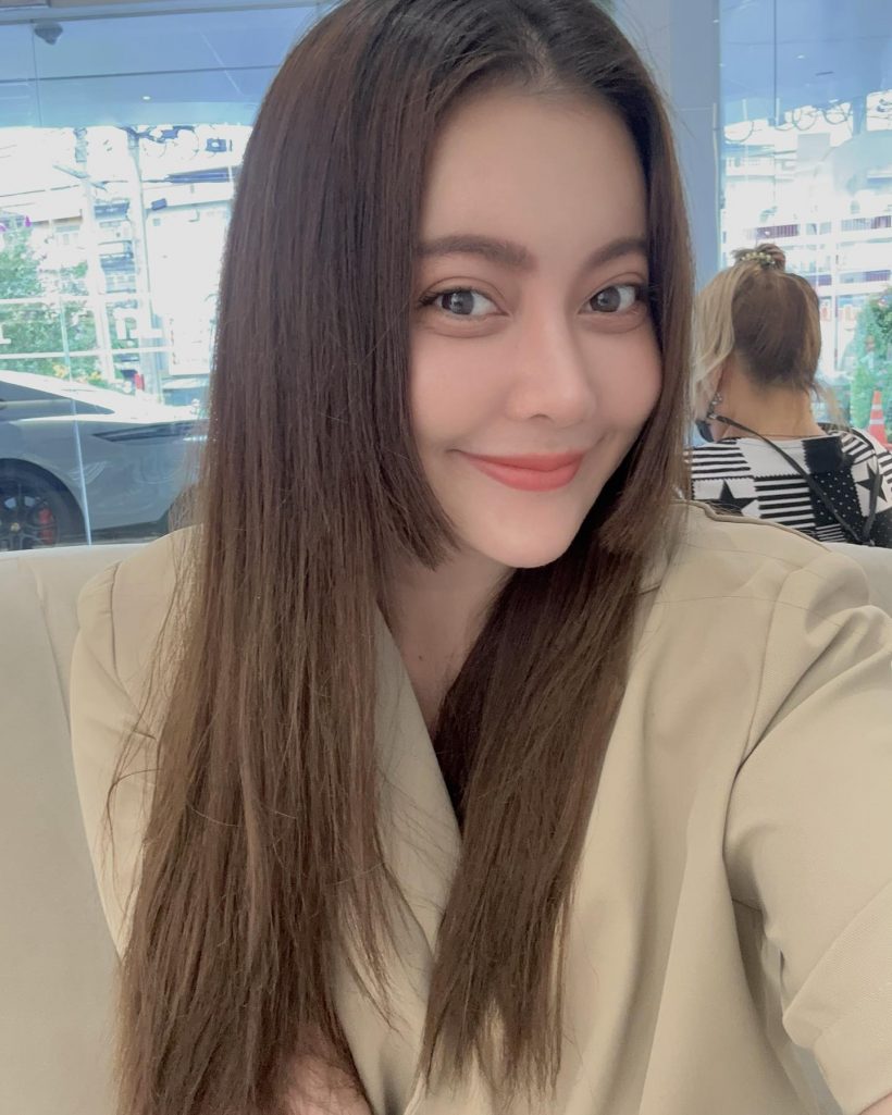 ฝากบอกใคร?นักร้องสาว ฟาดภาพพ่อแม่ลูก ลั่นเขาเป็นสามีฉันค่ะเผื่อมีใครไม่รู้!