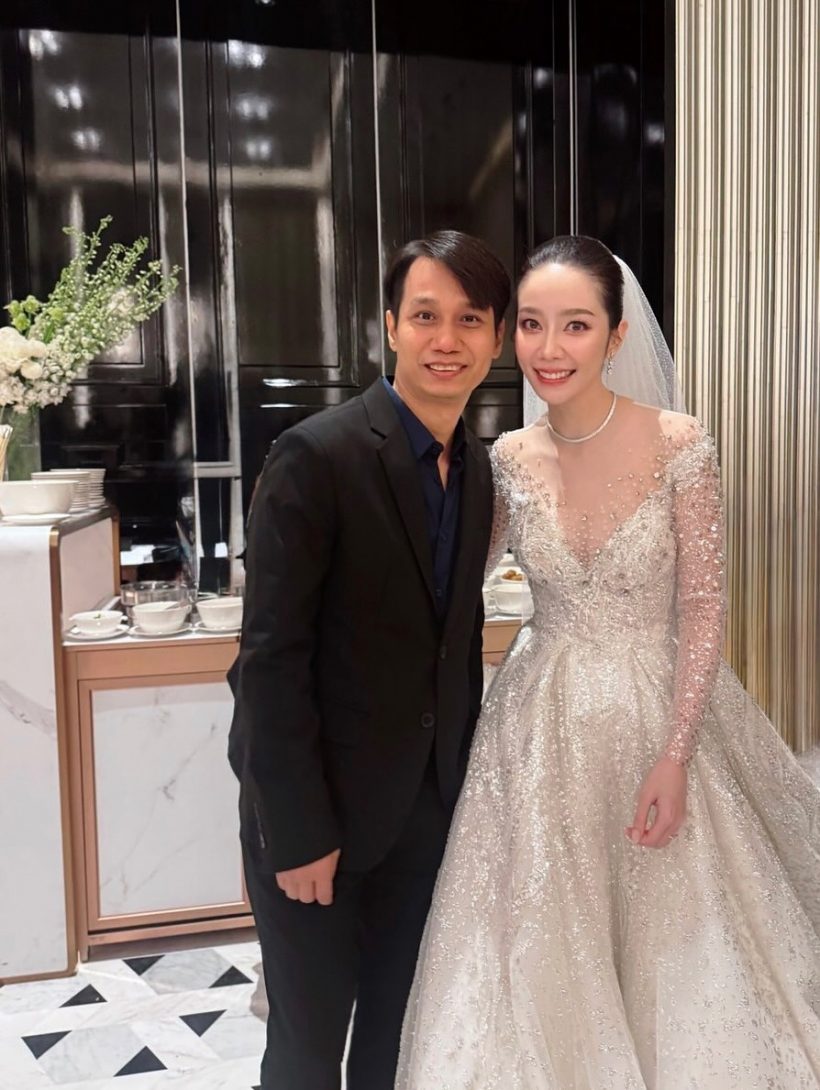 ชื่นมื่น! เอ วราวุธ ควงแขน ออม อัทธนียา สละโสดเริ่มต้นชีวิตคู่