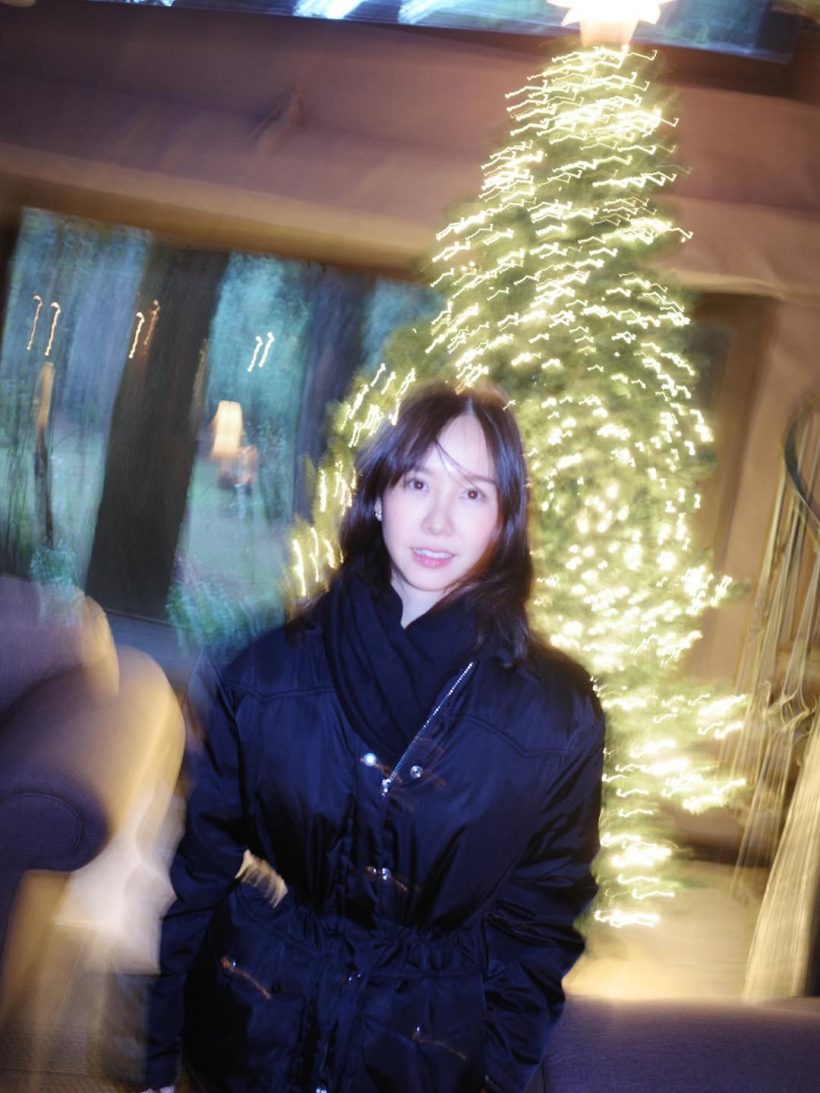 กรี๊ด เต้ย จรินทร์พร ฉลองคริสต์มาส พร้อมหน้าครอบครัวแฟน