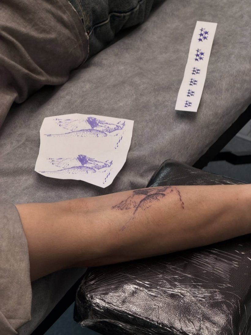 อย่างเท่! พระเอกฮอต โชว์ลายสักใหม่ แทบเต็มตัวแล้ว