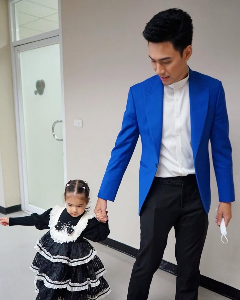 พระเอกหนุ่มทำหน้าที่พ่อดีเยี่ยม ไร้รูปออกสื่อไม่ได้แปลว่าไม่เลี้ยง