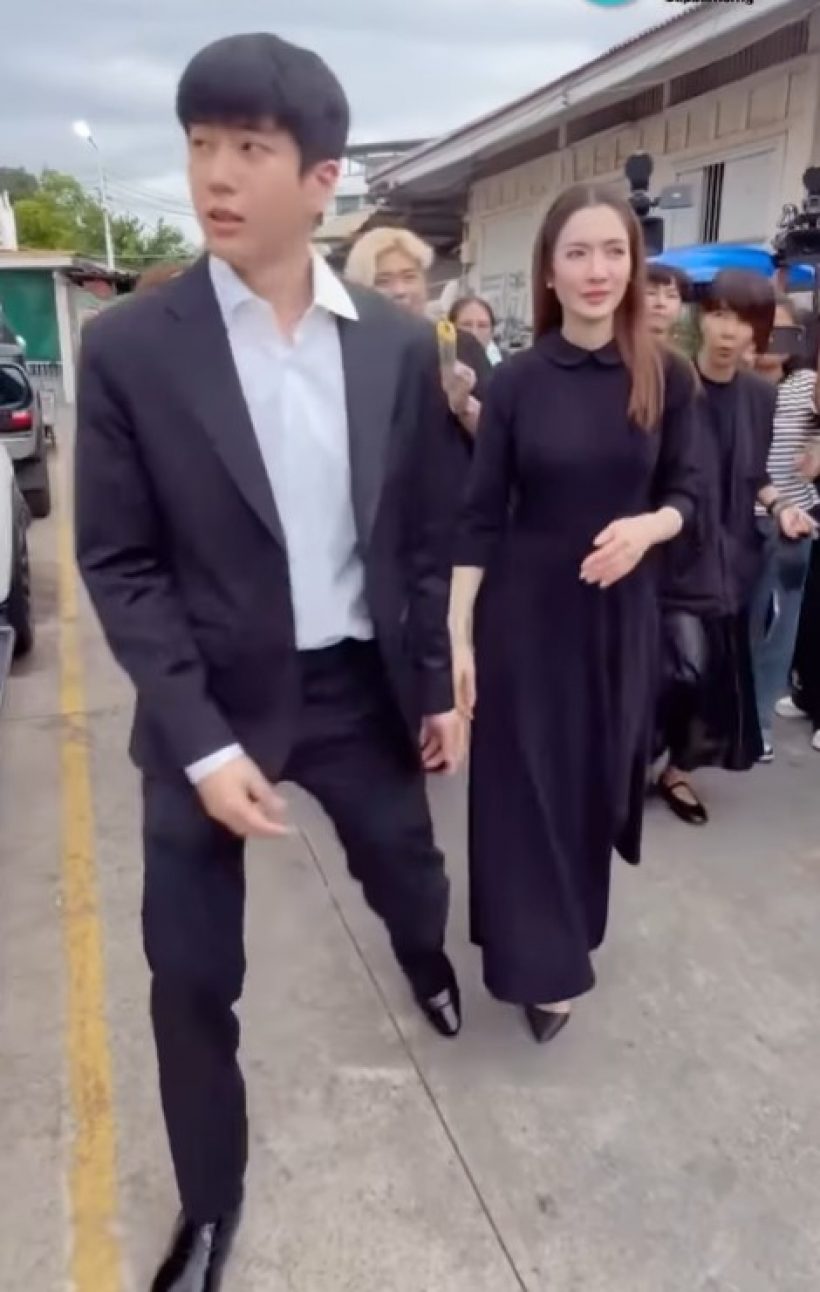 ชาวเน็ตแห่เมนต์หลังเห็นชุดที่แอฟ ทักษอร ใส่ไปร่วมงานคุณแม่นนกุล