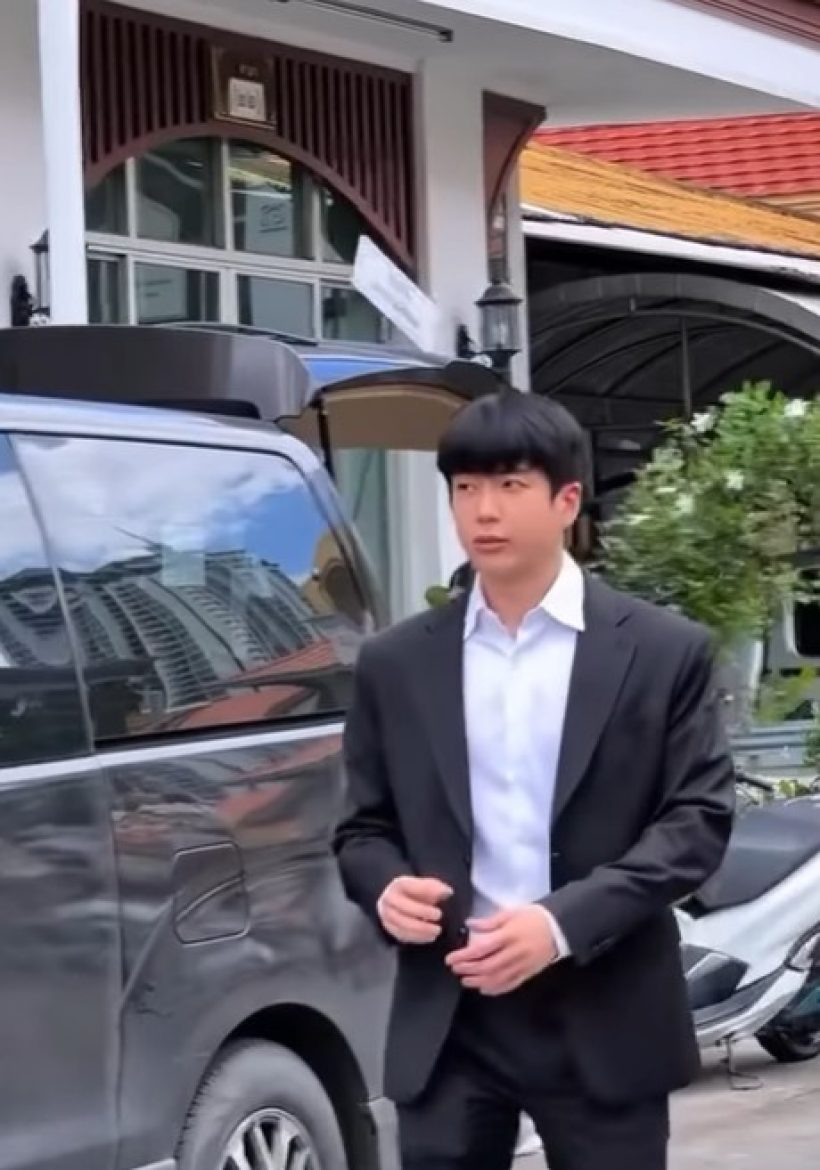 ชาวเน็ตแห่เมนต์หลังเห็นชุดที่แอฟ ทักษอร ใส่ไปร่วมงานคุณแม่นนกุล