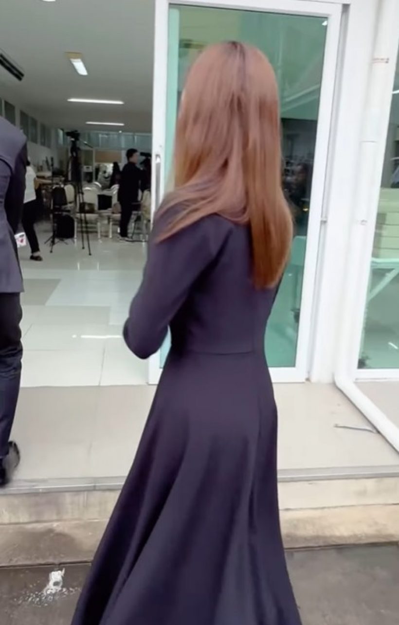 ชาวเน็ตแห่เมนต์หลังเห็นชุดที่แอฟ ทักษอร ใส่ไปร่วมงานคุณแม่นนกุล
