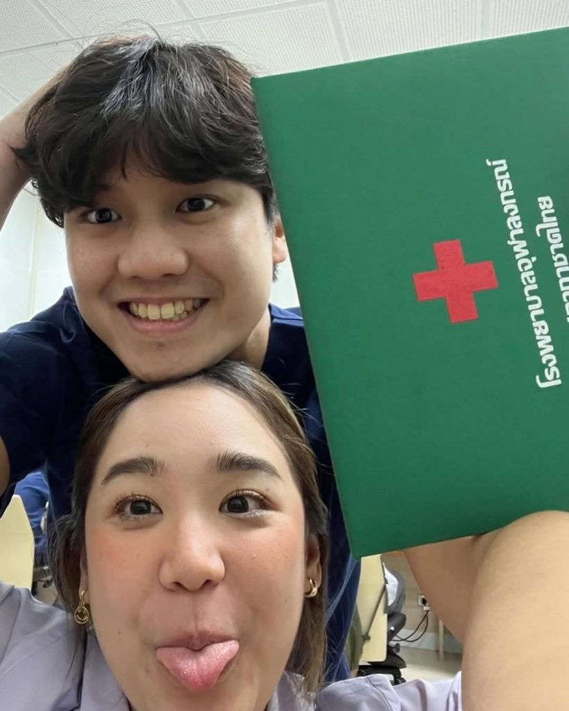 ดี้ ปัทมา สุดปลื้ม! ลูกสาวคนเก่งเรียนจบหมอเฉพาะทางเเล้ว