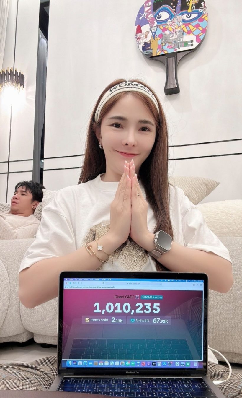 ส่องบรรยากาศงานแต่งหลักพัน นักร้องดัง เรียบง่าย แต่อบอุ่น