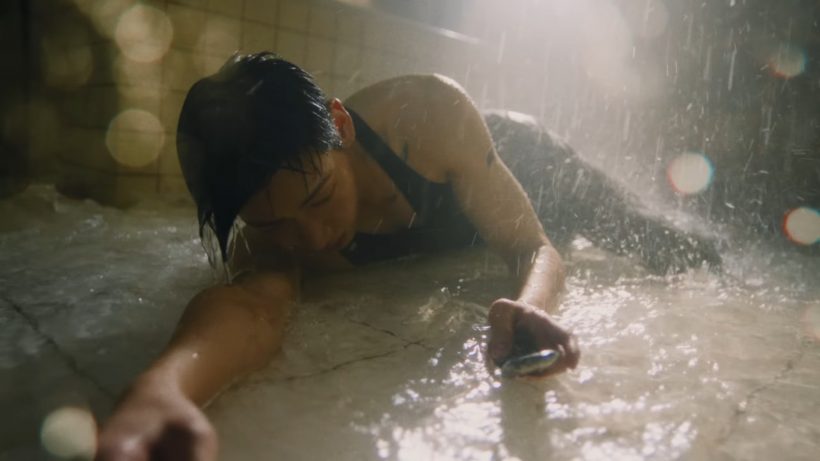 ใจแม่ไม่ไหวแล้ว! แบมแบม จุ๊บ ณิชา ลง MV WONDERING