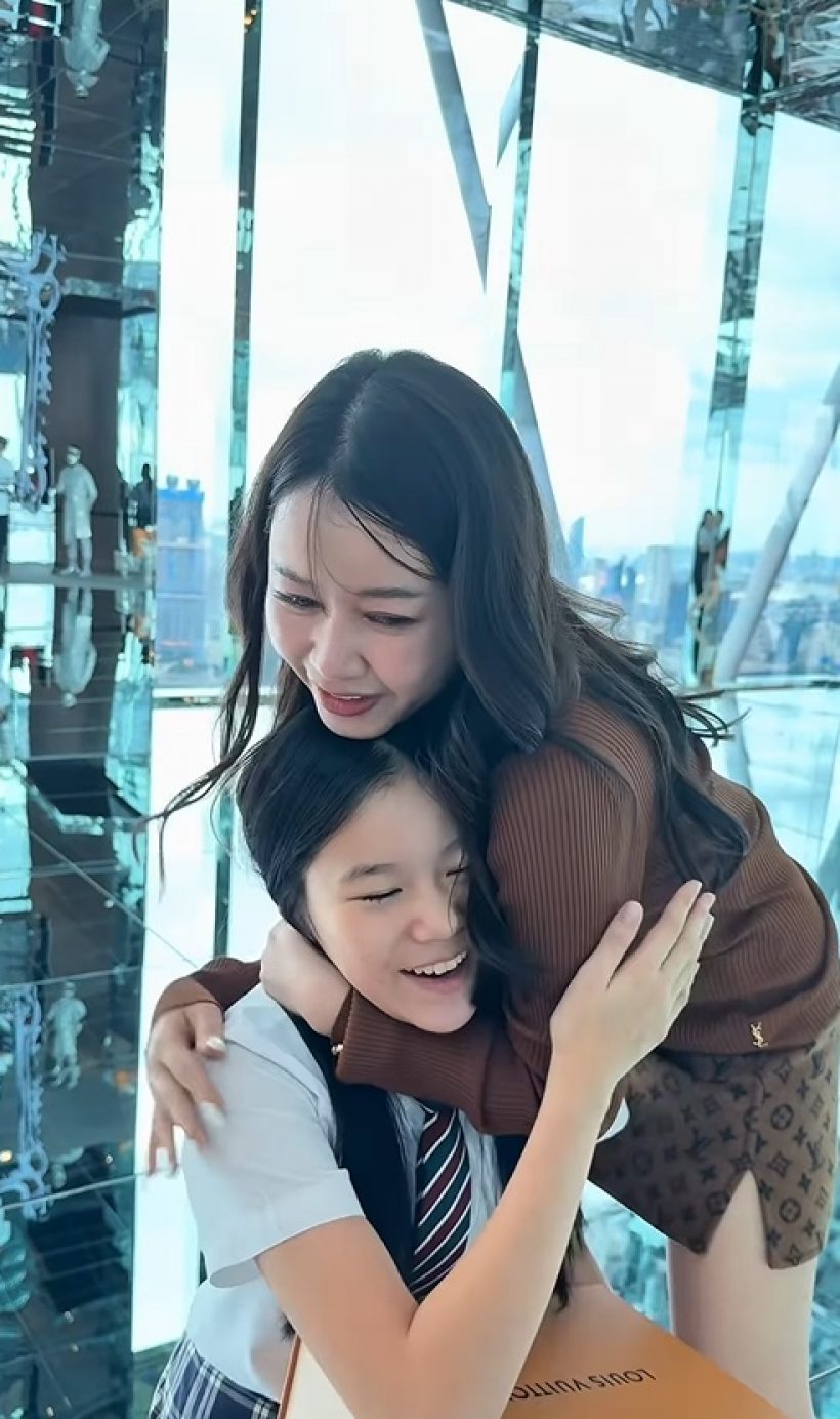 เมย์ วาสนา เซอร์ไพรส์ให้รางวัล น้องณิริน อึ้งจนกลั้นน้ำตาไม่อยู่