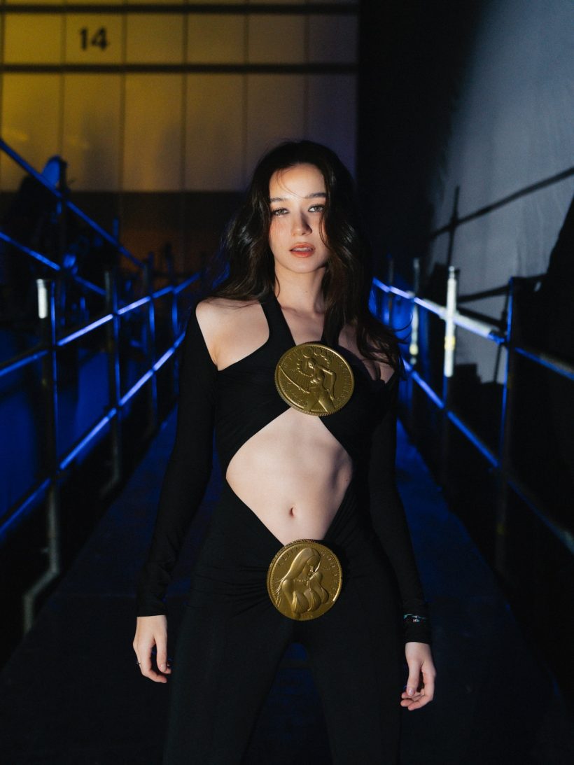 เคลียร์จบ! วี ไวโอเล็ต โชว์ให้เห็นเต็มๆตา หลังโดนลือท้อง?