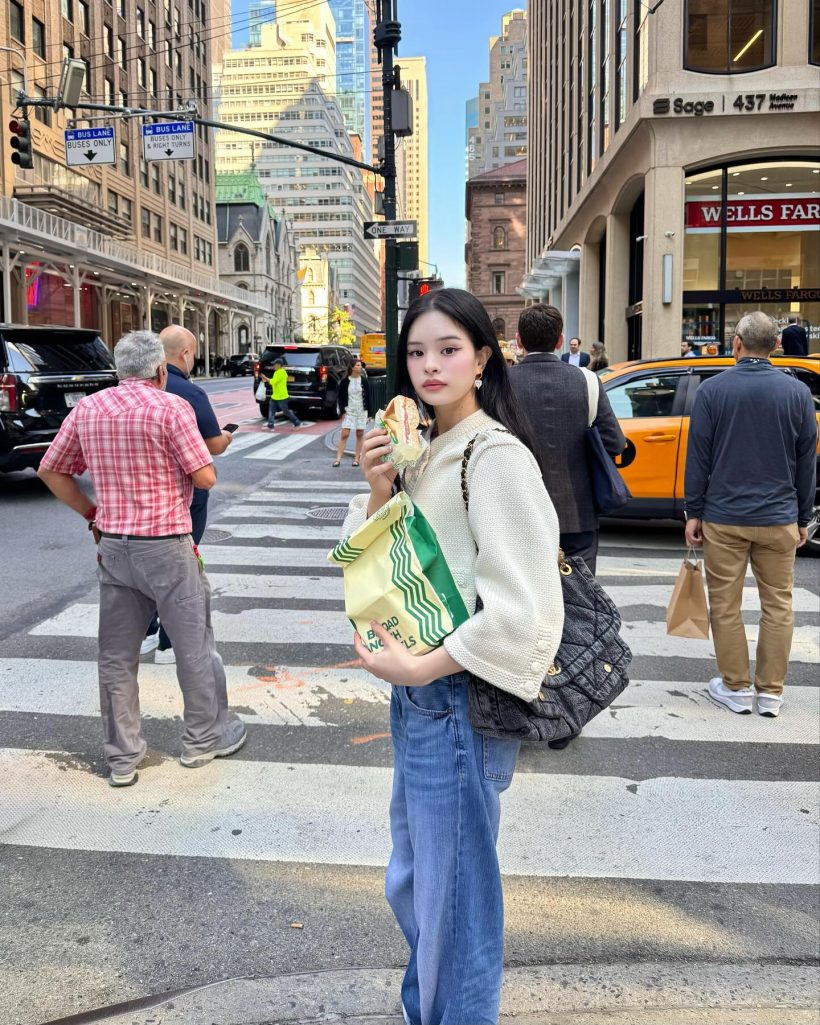 ยิ้มเดียวตายเรียบ! แอลลี่ ดาเมจแรง ลุคใหม่ทำใจละลายทั้งประเทศ