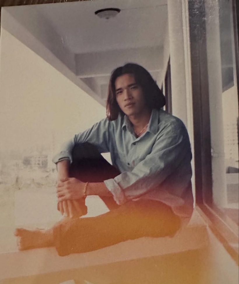 ความหล่อส่งต่อรุ่นสู่รุ่น ภาพพ่อพระเอกดัง กลายเป็นไวรัลชั่วข้ามคืน