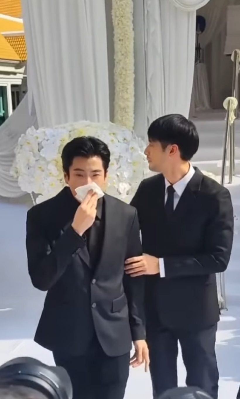หัวอกเดียวกัน บอย ปกรณ์ สวมกอด-ประคองนนกุล ส่งแม่ครั้งสุดท้าย