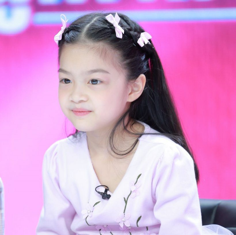 น้องวีจิ สวยแพงแบบธรรมชาติ ยิ่งโตยิ่งออร่าสะดุดตา