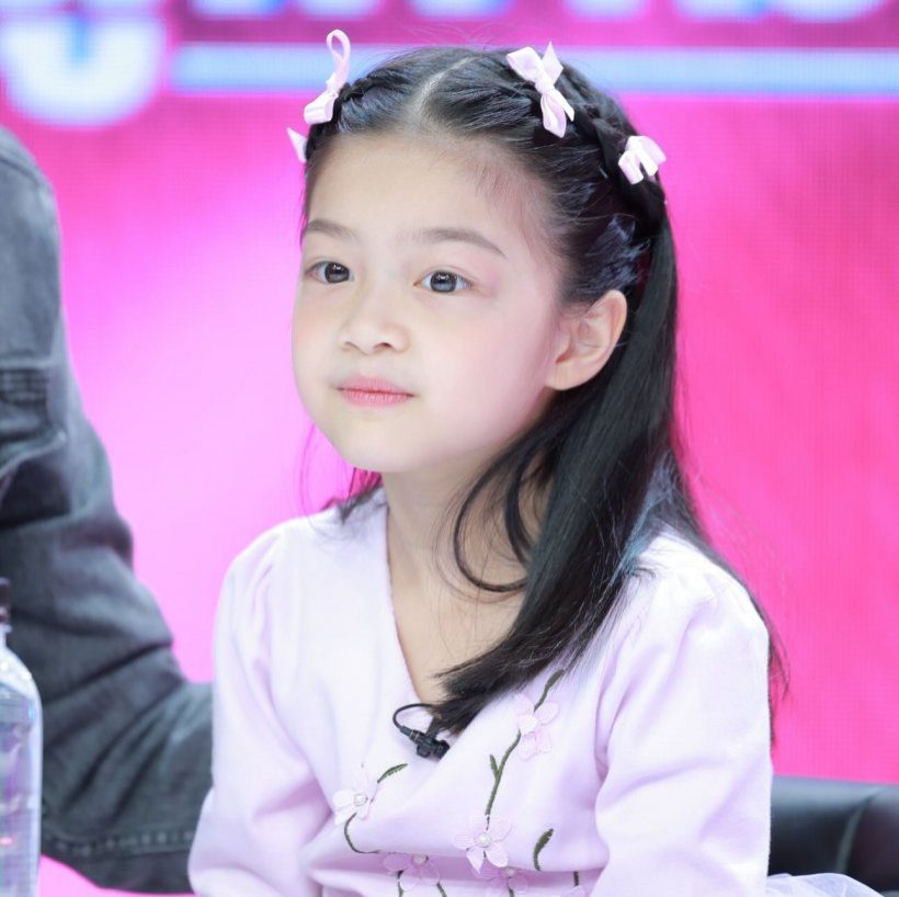 น้องวีจิ สวยแพงแบบธรรมชาติ ยิ่งโตยิ่งออร่าสะดุดตา