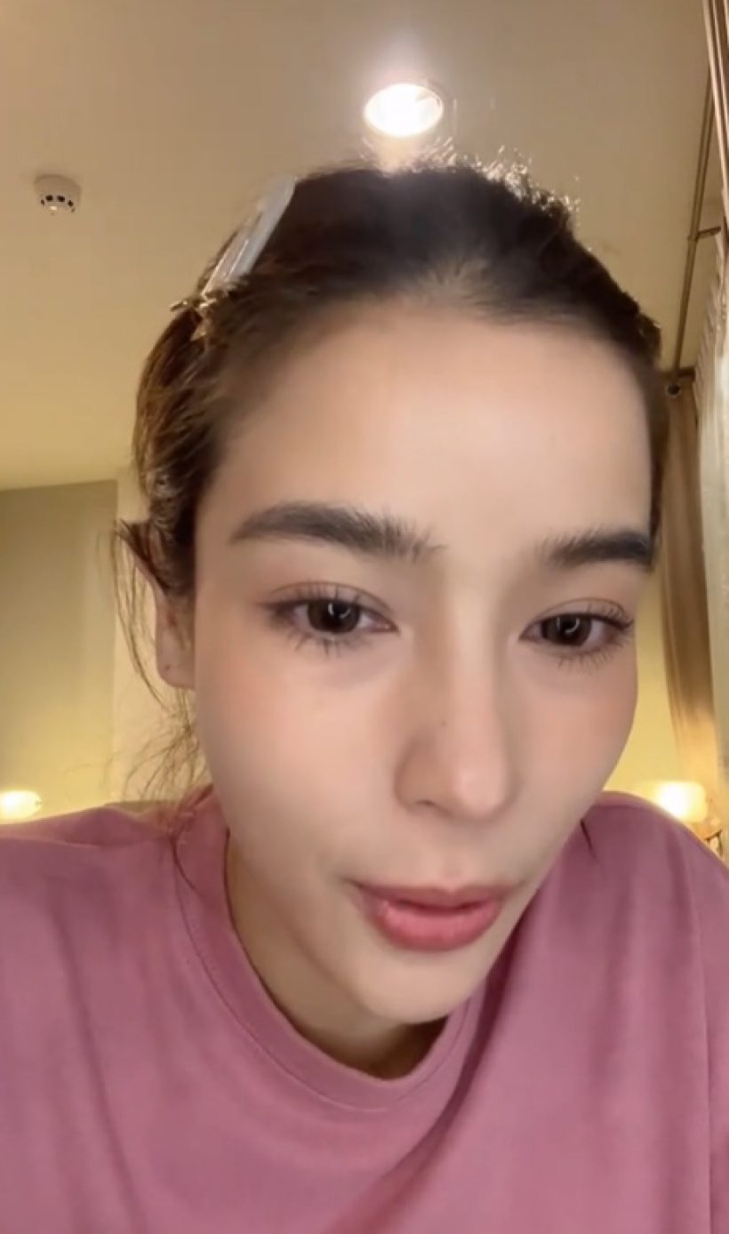 วิว วรรณรท น้ำตาคลอ เล่าปัญหาชีวิตที่เผชิญ จนโพสต์ “เหนื่อย”