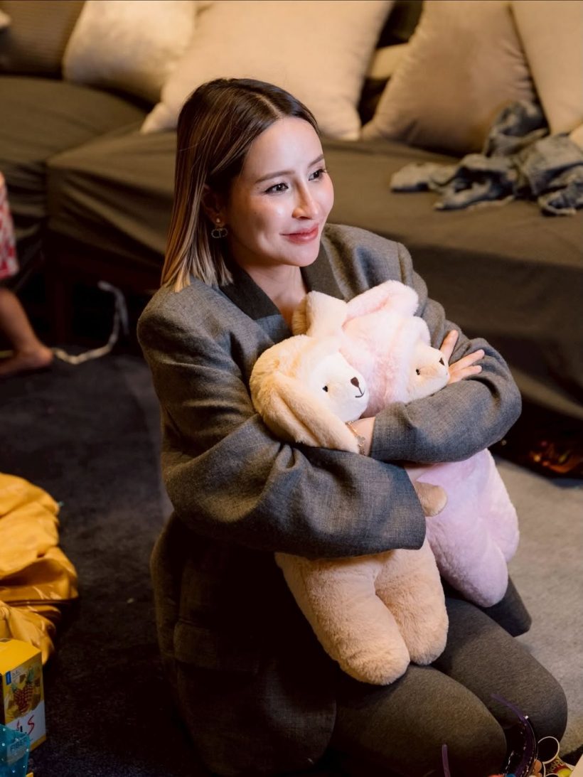 น้องโมเน่ไม่ธรรดา ขนาดซุปตาร์ระดับประเทศ ยังมาไลฟ์ด้วย