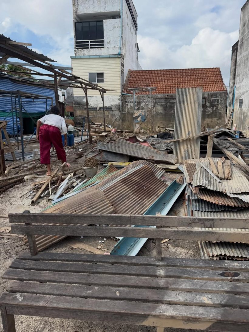 น้ำลดรันทดกว่าน้ำท่วม! เปิ้ล - จูน ลุยหาดใหญ่เยียวยาชาวบ้าน