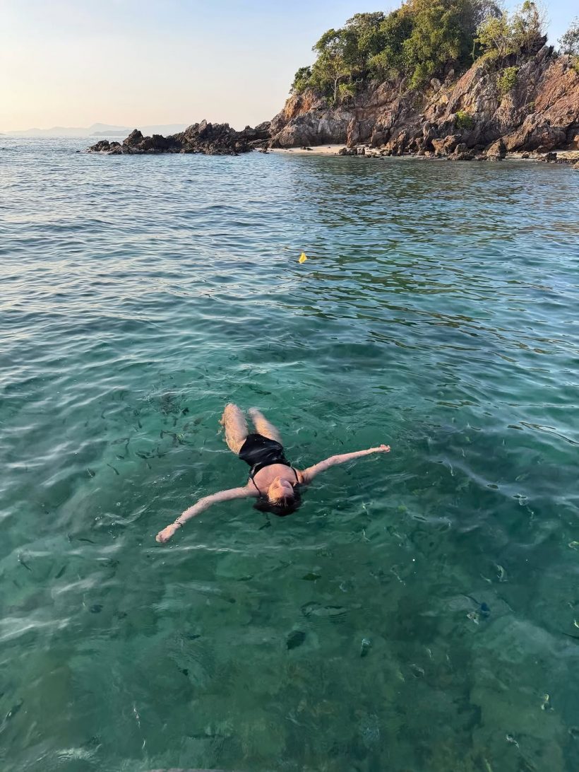 มิย่าควงหนุ่มหล่อฉลองปีใหม่ แต่เอ๊ะ หน้าคุ้นมาก