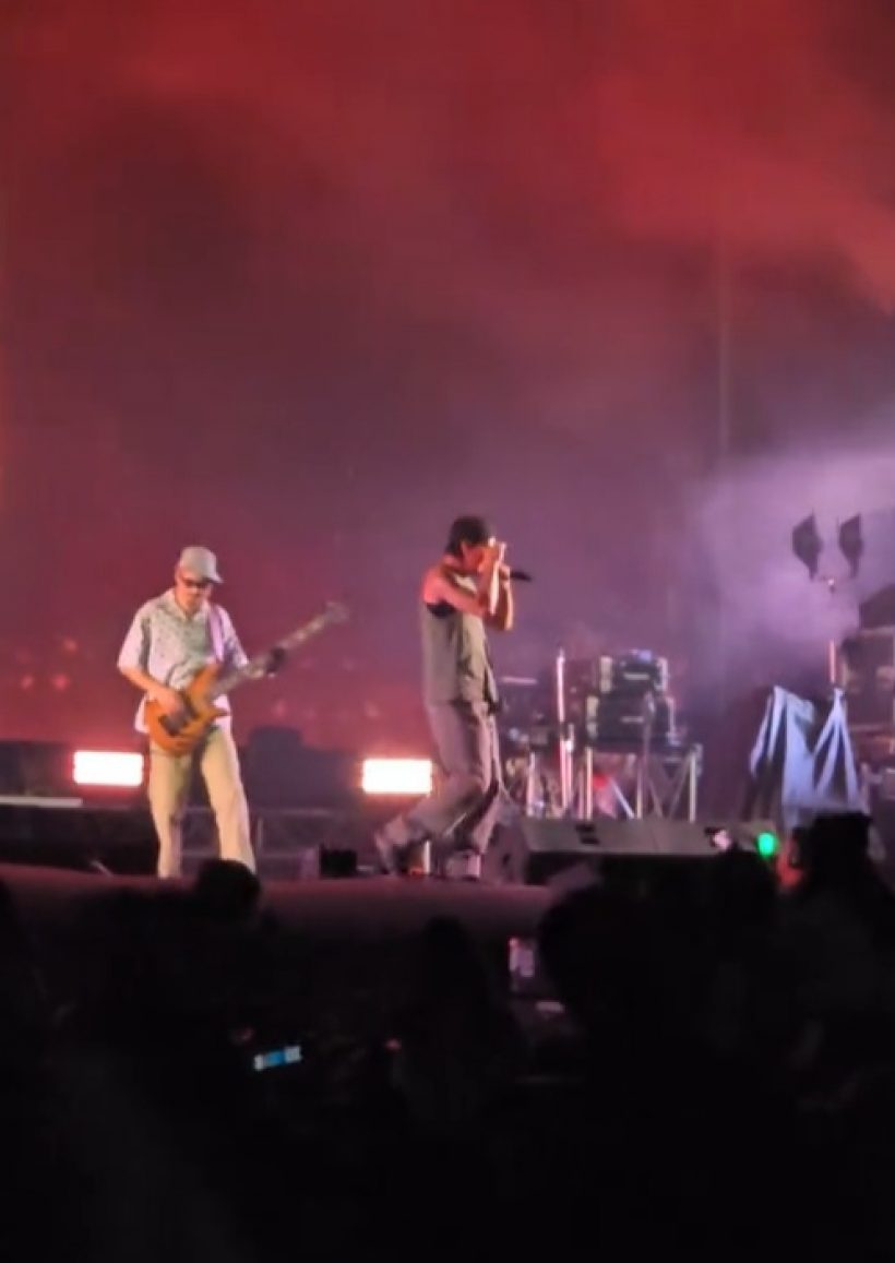 ใจหายทั้งคอนฯ นักร้องดังร่วงเวที ก่อนโชว์สปิริตแรงเกินต้าน