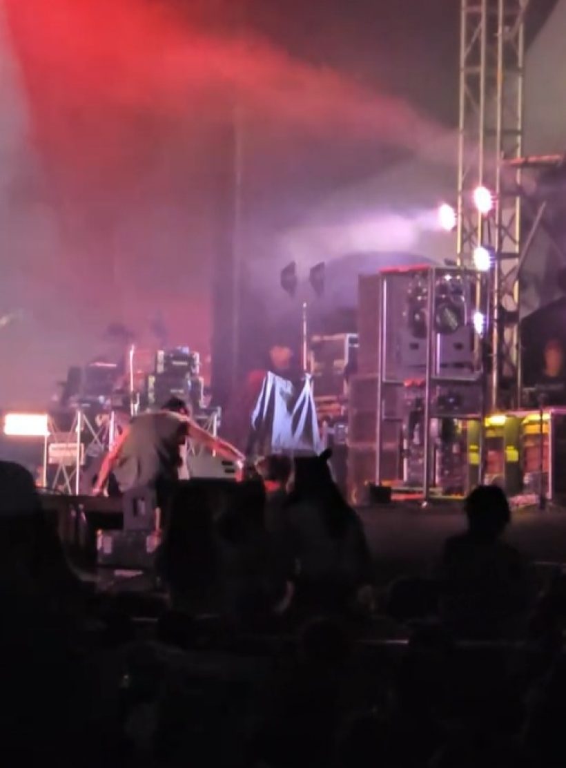 ใจหายทั้งคอนฯ นักร้องดังร่วงเวที ก่อนโชว์สปิริตแรงเกินต้าน