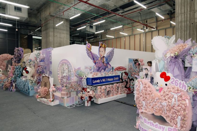 FCเปย์ช่อดอกไม้เงิน-แบรนด์เนมกองมหึมาให้ดาราหนุ่ม