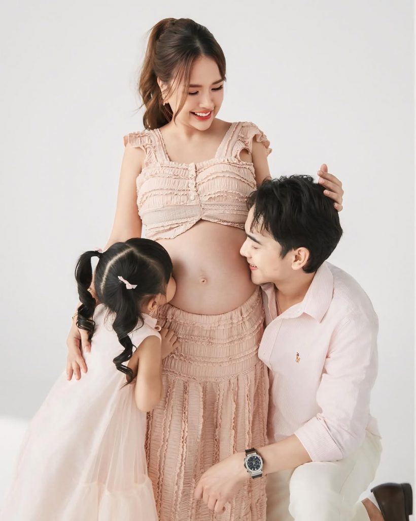 ชาวเน็ตอึ้งหน้าเจนนี่ ในภาพครอบครัว ใครๆก็บอกตรงกันว่า..