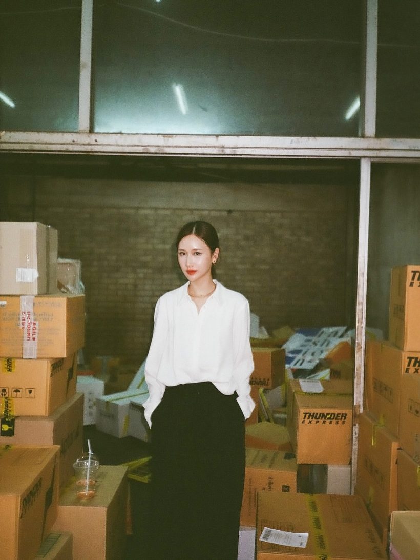 ส่องความสวย เจนเย่ นางเอกดาวรุ่งจาก “สงคราม ส่งด่วน”