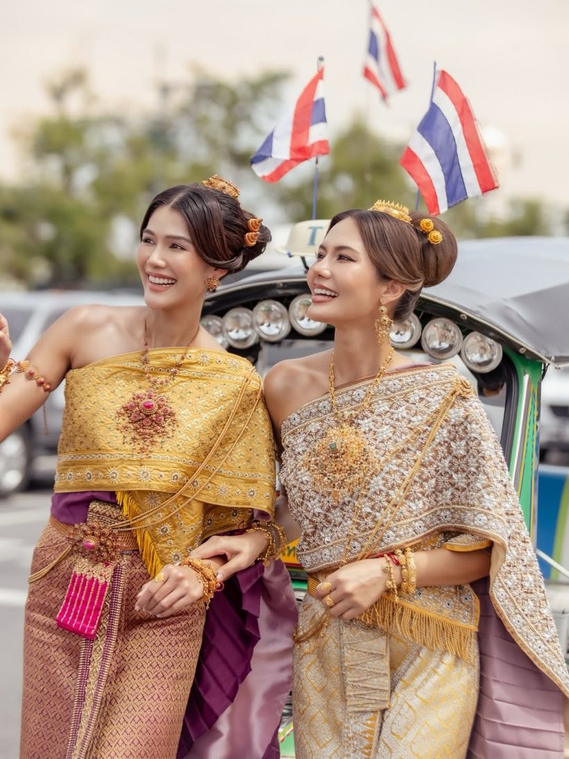 พลังsoft power! แนท–น้ำตาล ควงกันอวดโฉมในชุดไทยสุดวิจิตร