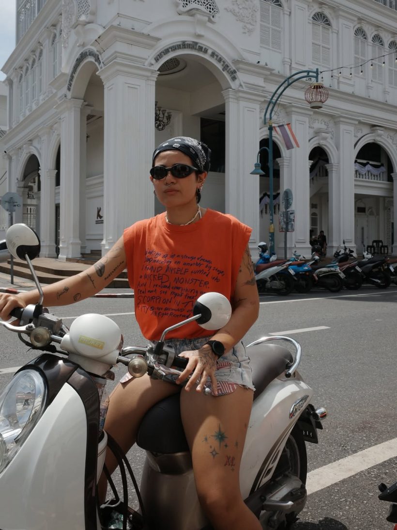 แฟนใหม่หรือเปล่า? ซิลวี่ ลงช็อตเด็ดคู่นักร้องสาวดัง หน้าคุ้นๆ