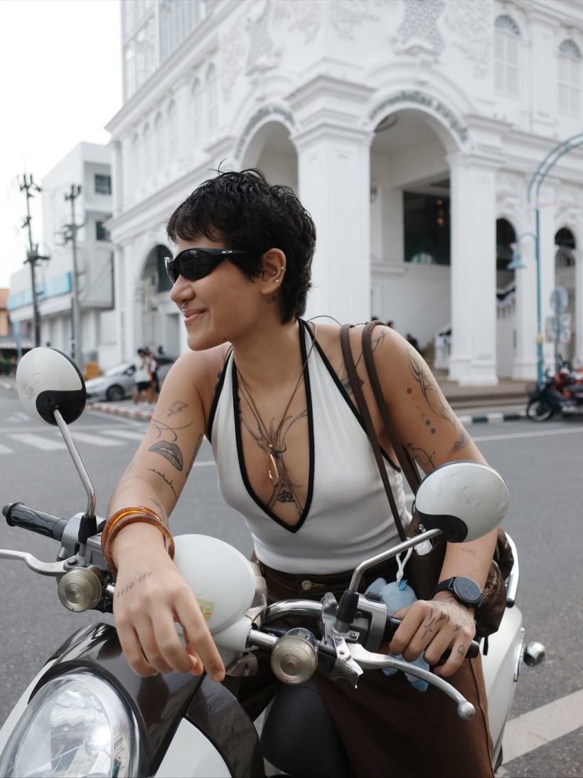 แฟนใหม่หรือเปล่า? ซิลวี่ ลงช็อตเด็ดคู่นักร้องสาวดัง หน้าคุ้นๆ