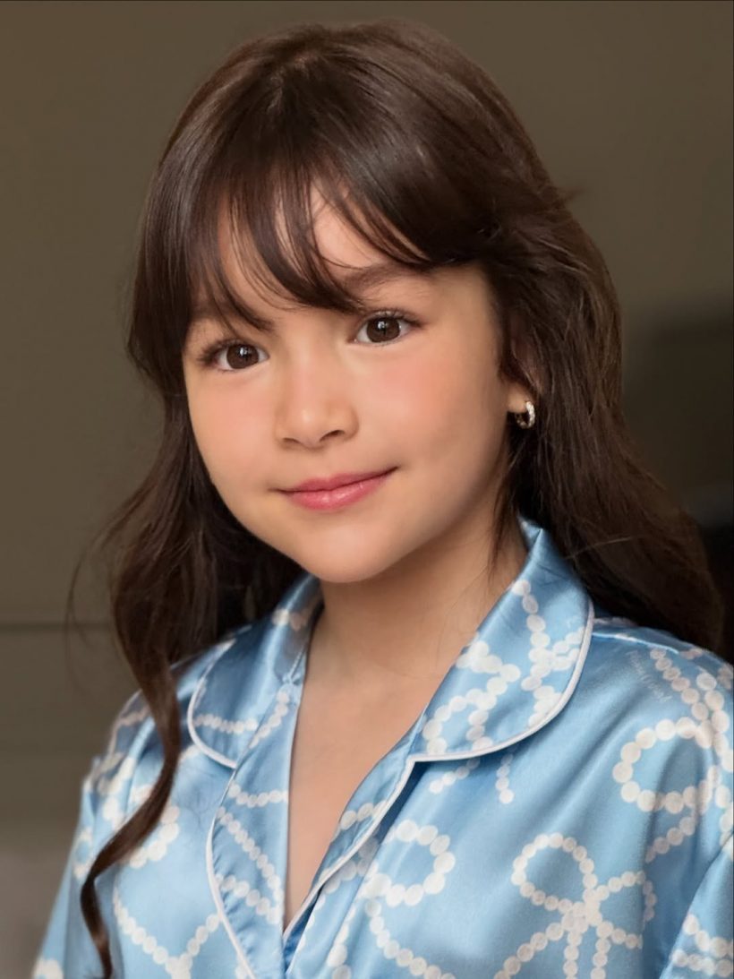 โอ้โห! ลูกสาวใครเนี่ย หน้าสวยมาก อายุเเค่ 5 ขวบเอง