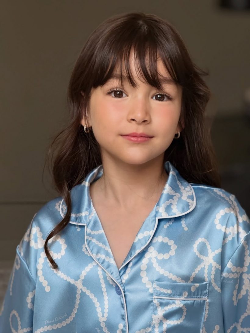 โอ้โห! ลูกสาวใครเนี่ย หน้าสวยมาก อายุเเค่ 5 ขวบเอง