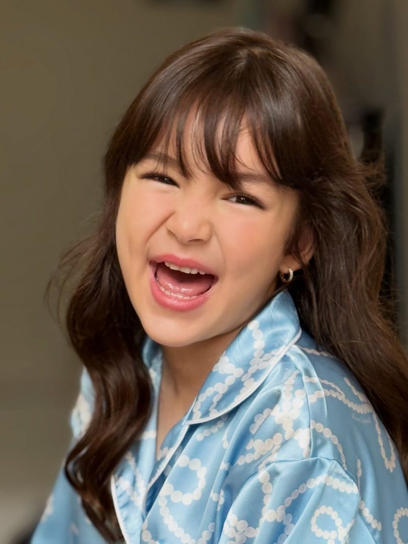 โอ้โห! ลูกสาวใครเนี่ย หน้าสวยมาก อายุเเค่ 5 ขวบเอง