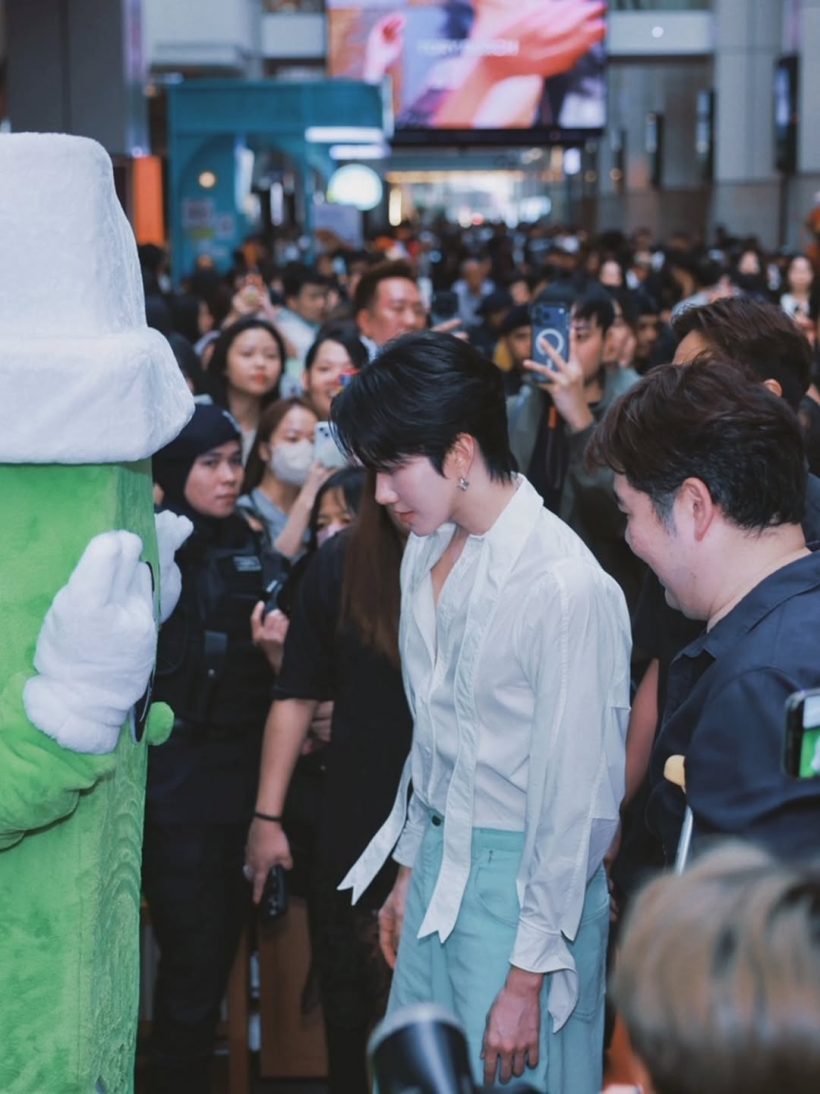 ดาราหนุ่มไทย ทำห้างแตก ปรากฏตัวอีเวนต์ที่มาเลเซียครั้งแรก