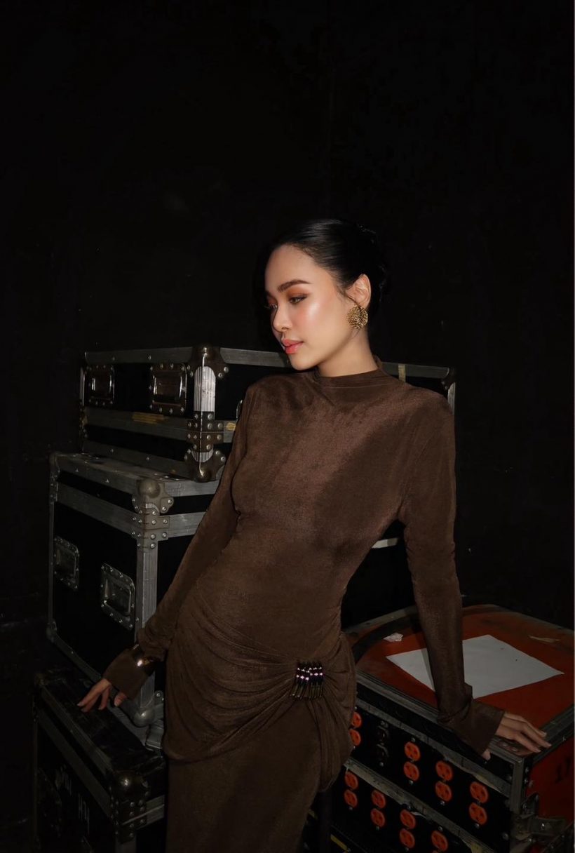 โบวี่ อัฐมา ตอบให้! ดาราไม่ควรยุ่งการเมืองจริงเหรอ ?