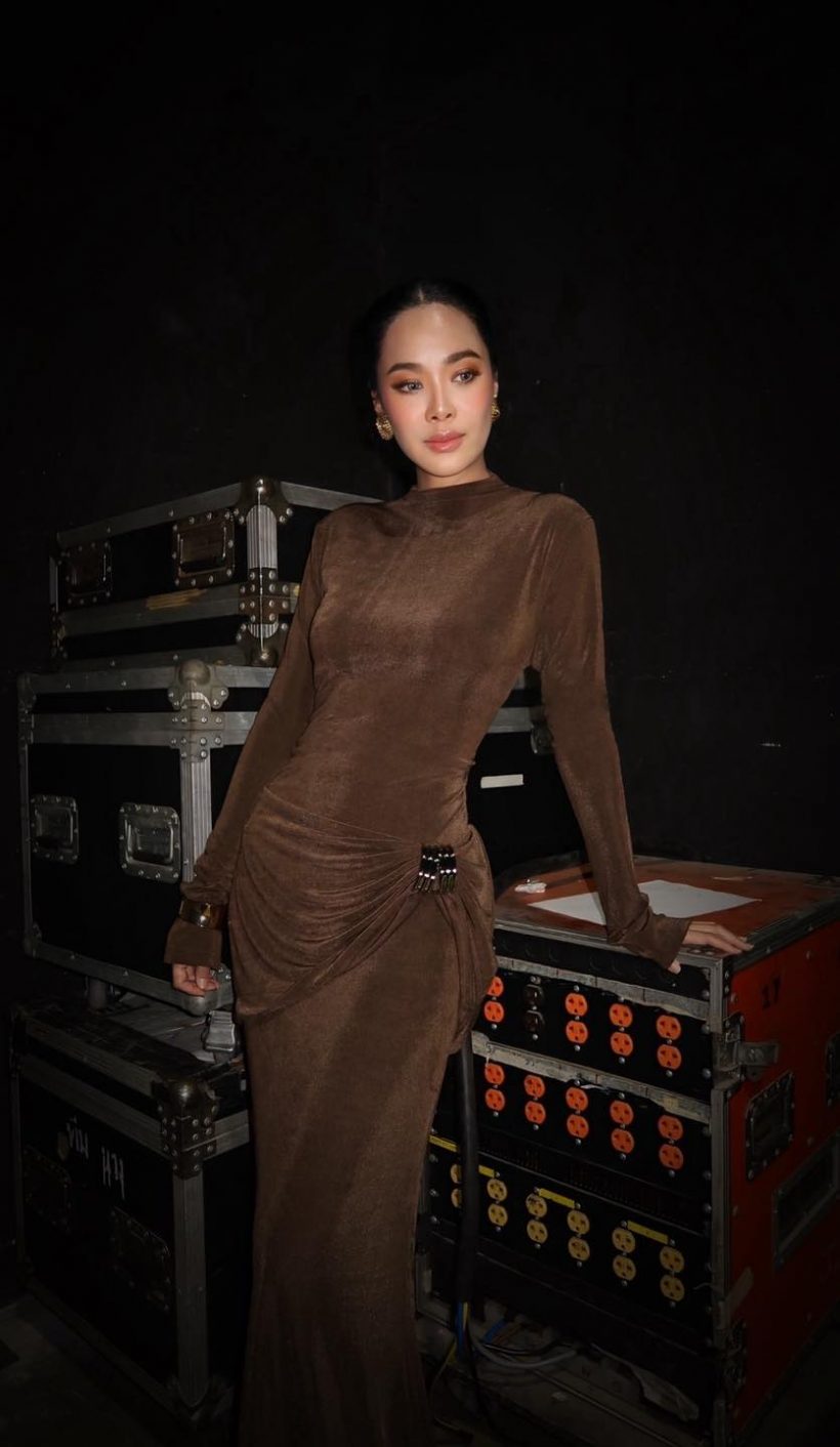 โบวี่ อัฐมา ตอบให้! ดาราไม่ควรยุ่งการเมืองจริงเหรอ ?