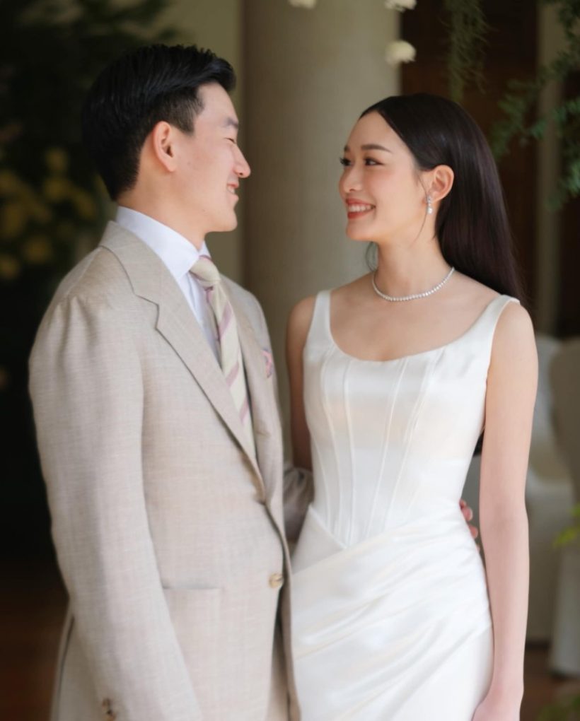 2 ตระกูลดัง วิวาห์ชื่นมื่น บ่าว-สาว หล่อสวยเหมาะสมกันมาก